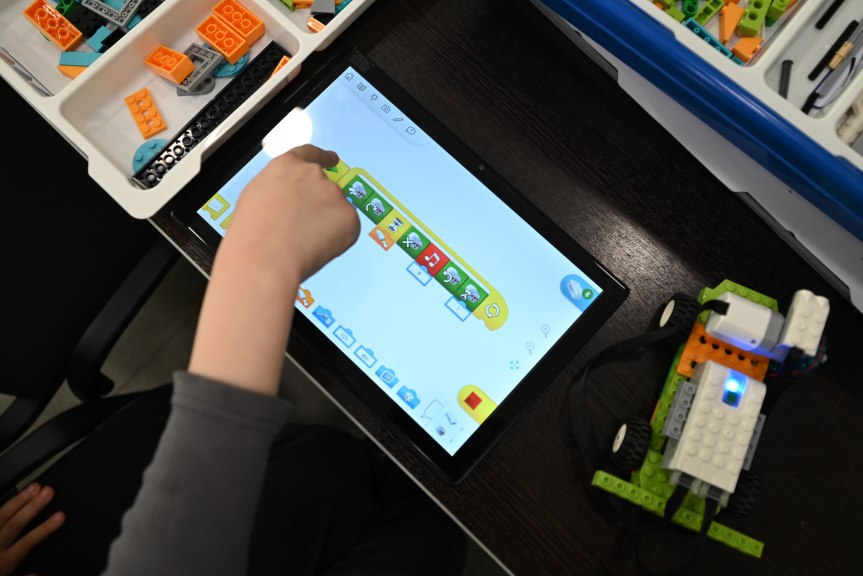 Робототехника на практике: как дети учились, пробовали и находили решения