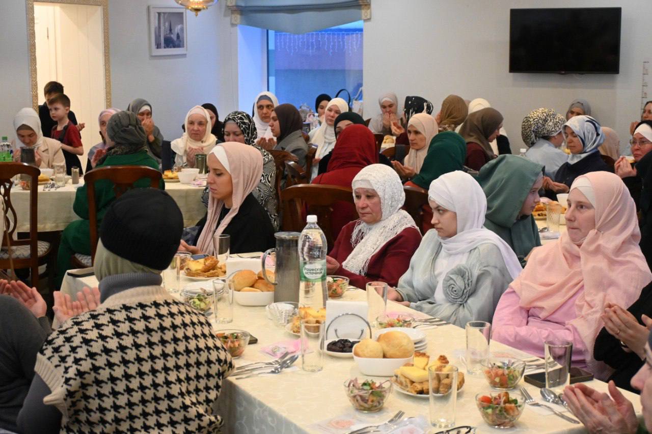 Состоялся очередной благотворительный ифтар для подопечных фонда «Закят»