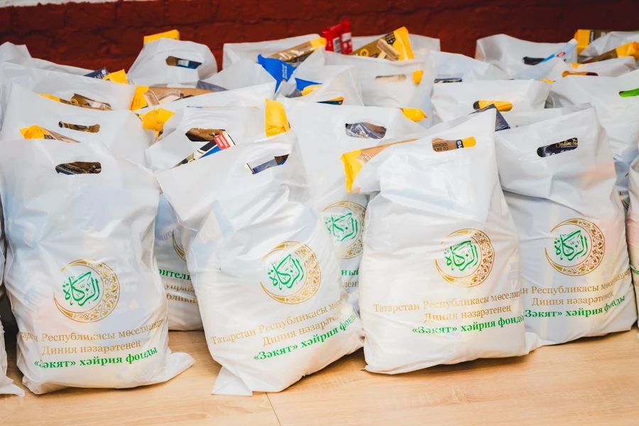 Продовольственная помощь нуждающимся семьям